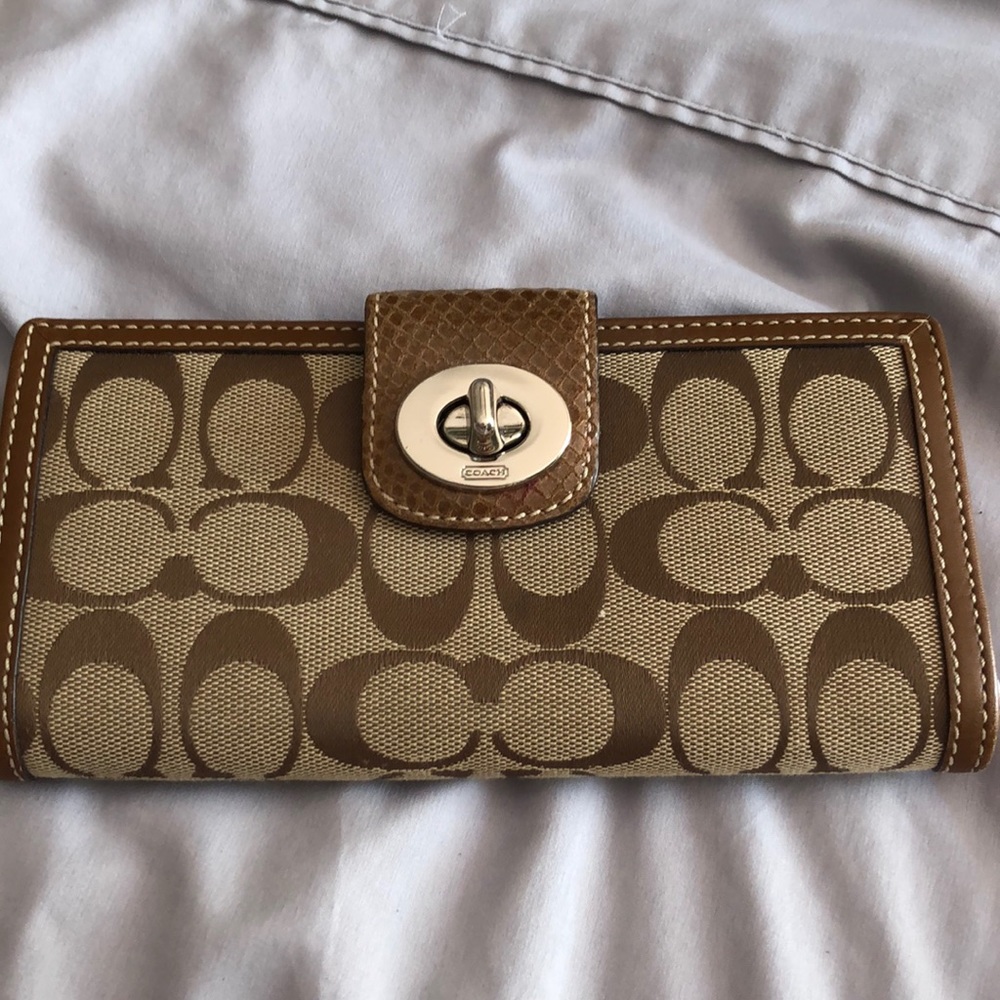 Coach wallet